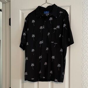 Weekenders Men's Tropical Palm Print Shirt